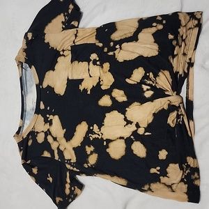 Bleach print tee w/ pocket